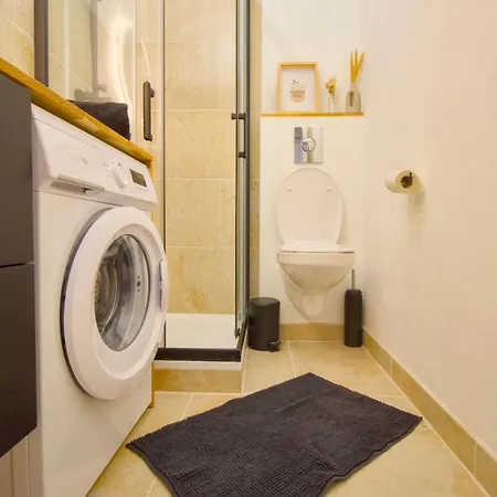 아파트 La Duche - Neuf Central, Calme, Vue Sur Les Toits De Et Parking, Intendance Luxury Host