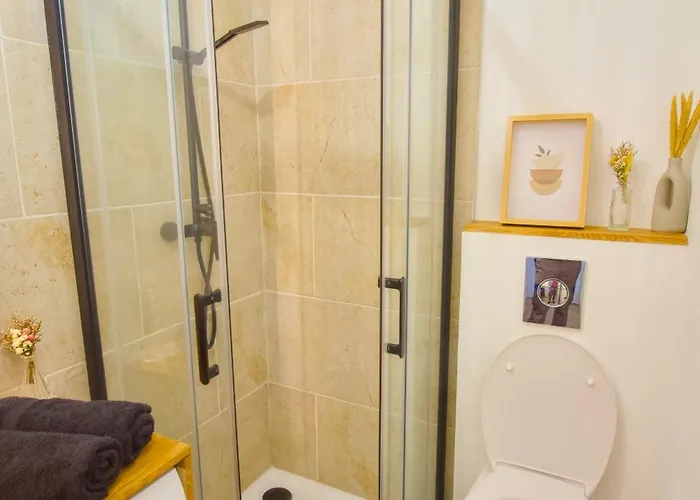 La Duche - Neuf Central, Calme, Vue Sur Les Toits De Et Parking, Intendance Luxury Host 아파트