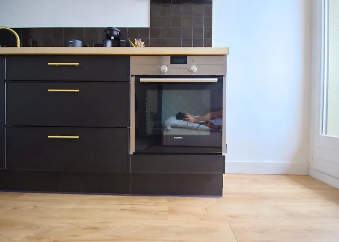 La Duche - Neuf Central, Calme, Vue Sur Les Toits De Et Parking, Intendance Luxury Host * 셰르부르 앙 코탱탕