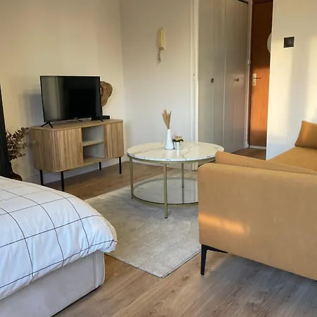 Appartement La Duché - Neuf Central, Calme, Vue Sur Les Toits De Et Parking, Intendance Luxury Host *