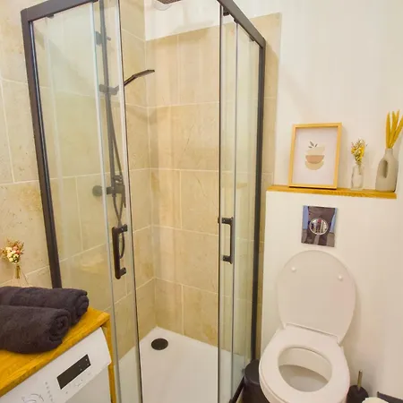 La Duche - Neuf Central, Calme, Vue Sur Les Toits De Et Parking, Intendance Luxury Host Appartement