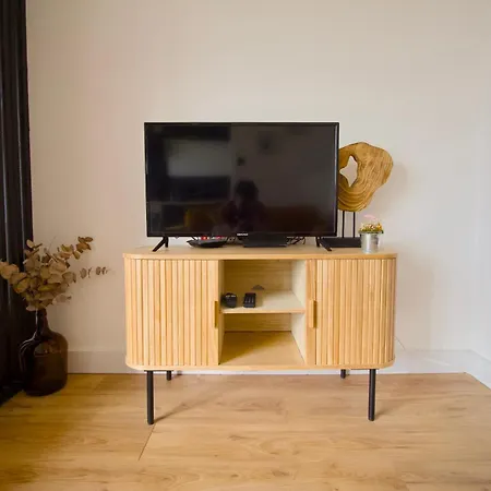 Appartement La Duché - Neuf Central, Calme, Vue Sur Les Toits De Et Parking, Intendance Luxury Host